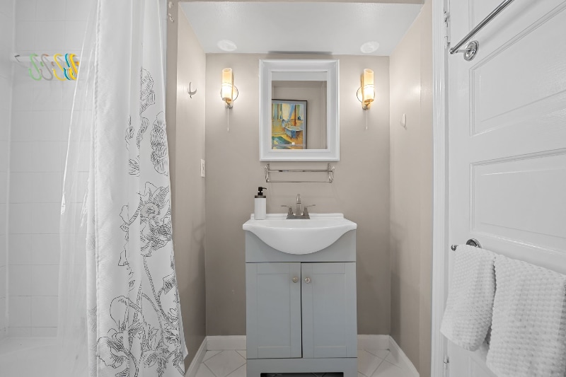 Building Photo - 1357 E St SE