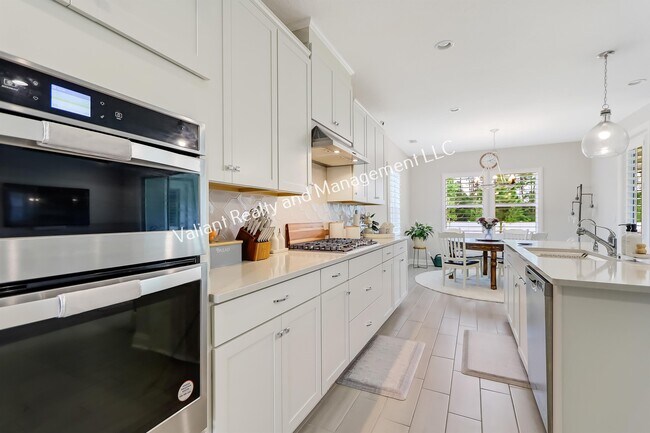 Building Photo - 295 Morning Mist Ln