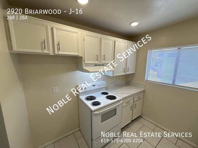 Building Photo - 2920 Briarwood-J-16