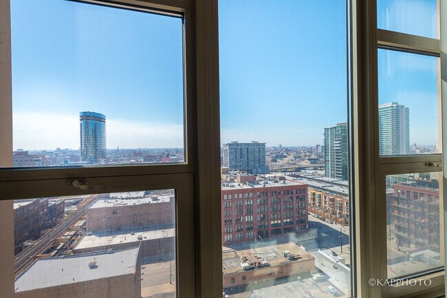 Building Photo - 200 N Jefferson St