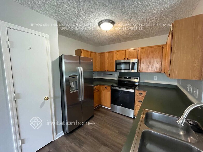 Building Photo - 2959 Rockingham Ct SW