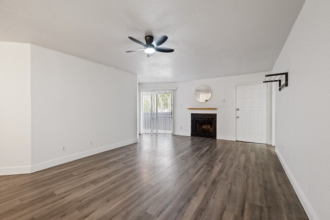 Building Photo - 10733 Braes Bend Dr