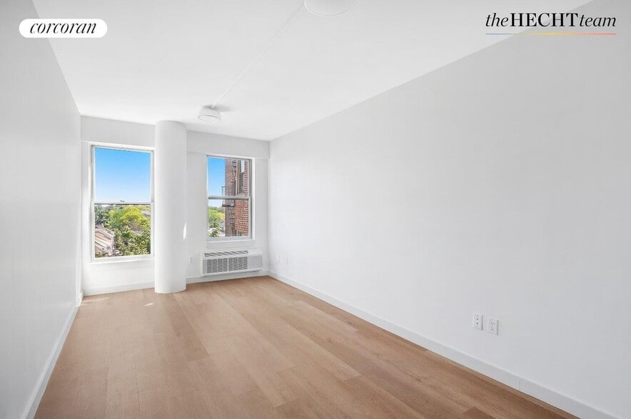 Building Photo - 265 Ocean Pkwy