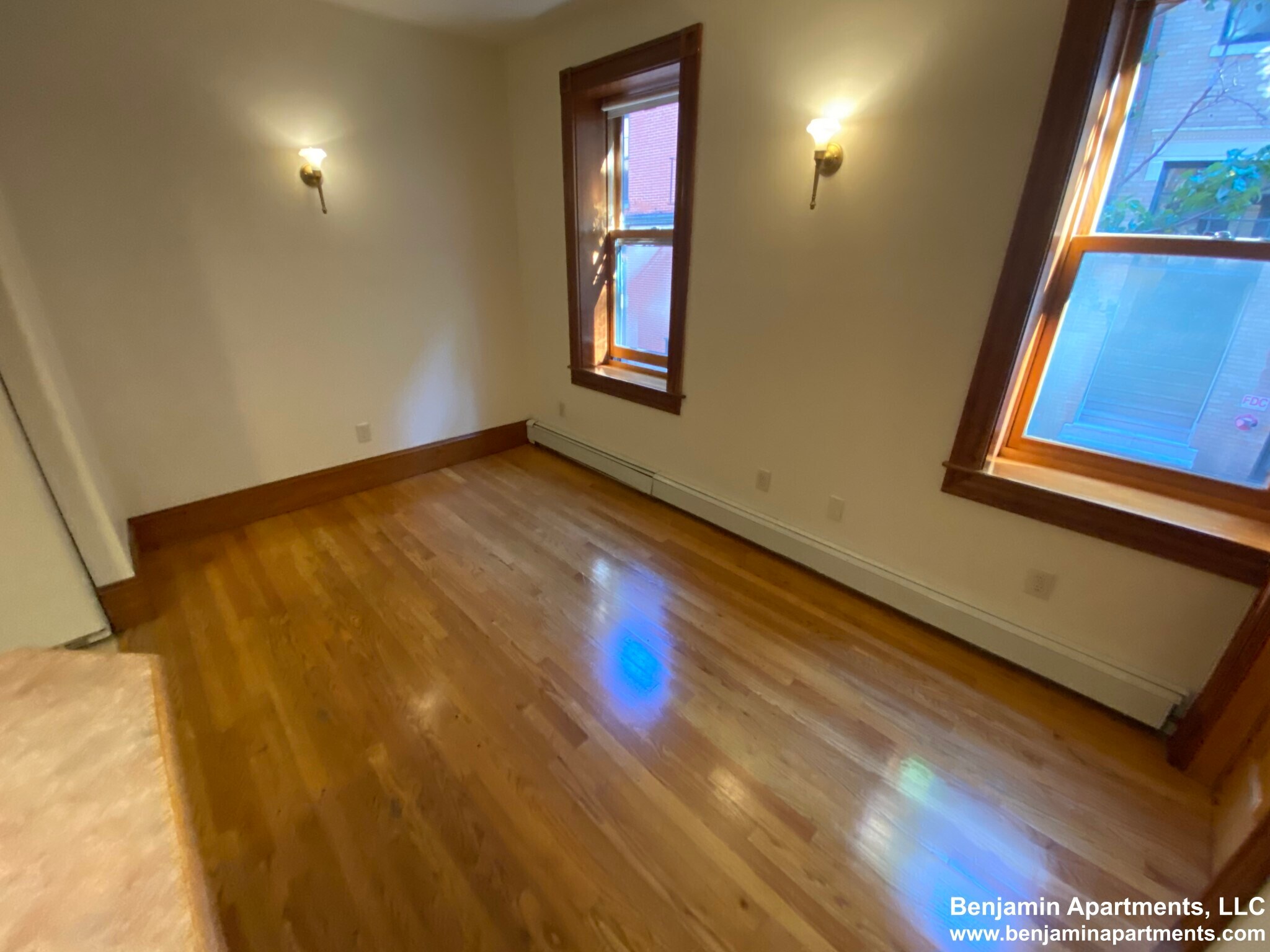 Building Photo - 97 Myrtle St