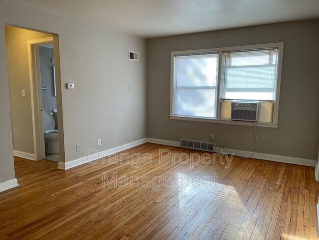 Building Photo - 820 N 46th St