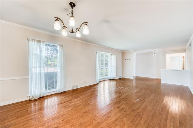 Building Photo - 3580 Ainsworth Dr