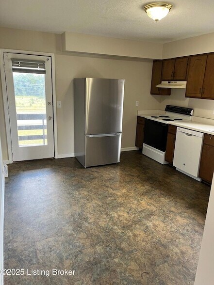 Building Photo - 1709 Cliff Ridge Ct