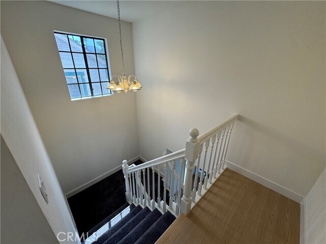 Building Photo - 526 S Catalina Ave