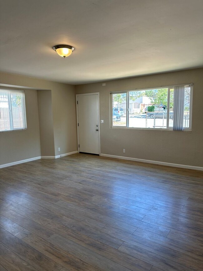 Building Photo - 2812 Franklin Ave