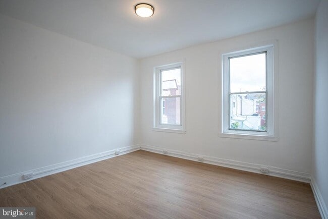 Building Photo - 623 Fitzgerald St