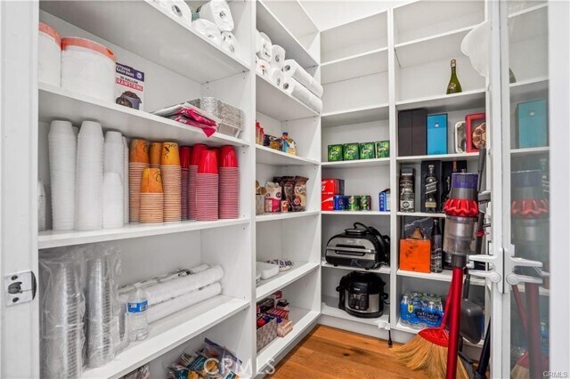 Building Photo - 12439 Kling St