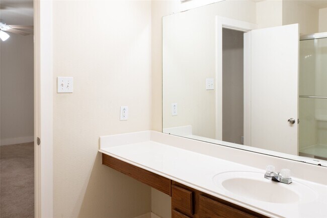 Building Photo - 20923 Patriot Park Ln