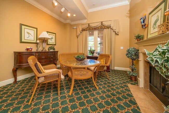 Building Photo - 550 Florida Club Blvd