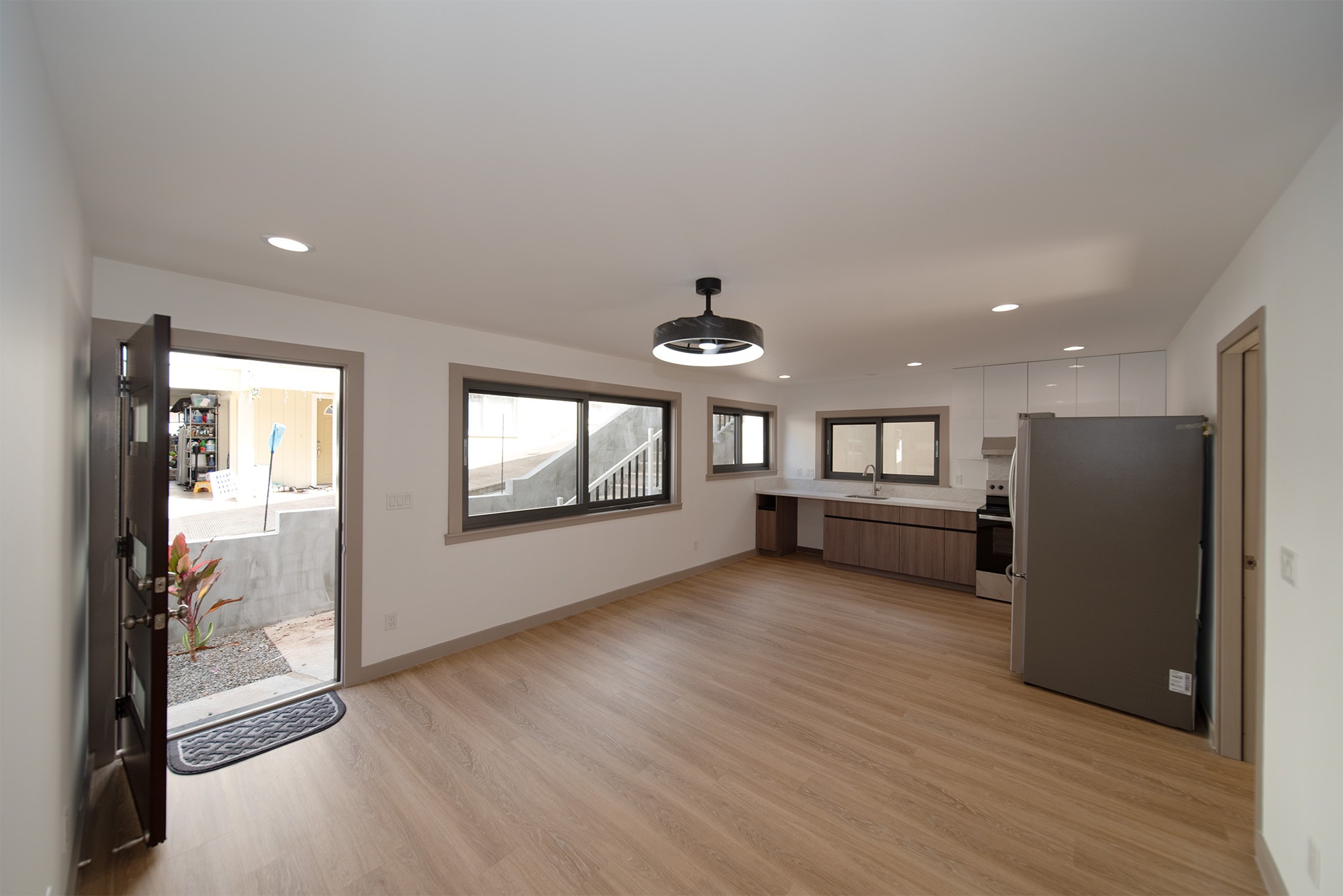 Building Photo - 2056 10th Ave