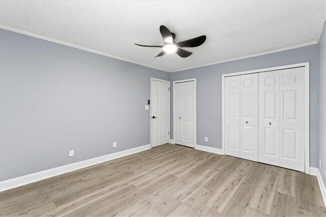 Building Photo - 2696 Greentree Dr SE