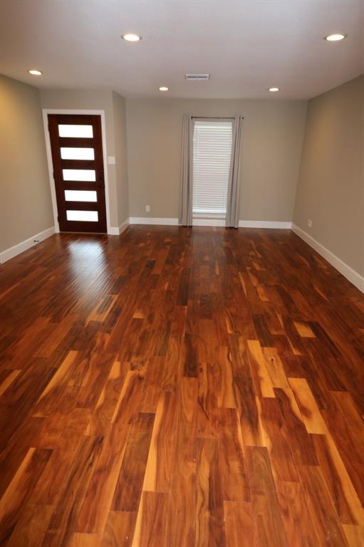 Building Photo - 2427 Droxford Dr