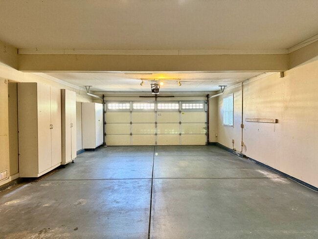 Building Photo - Beautiful Four-Bedroom Home Available in Folsom!