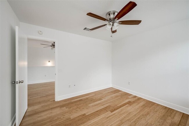 Building Photo - 8705 Davis Oaks Trail