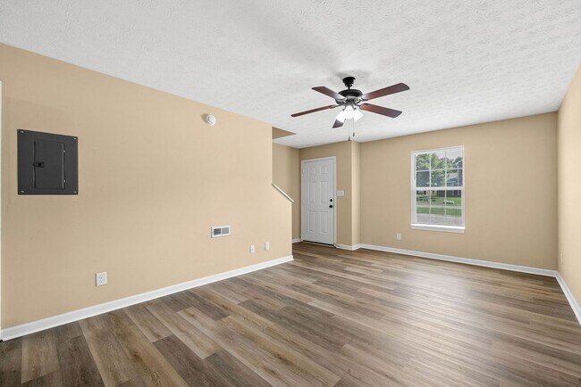 Building Photo - 2260 McCormick Lane