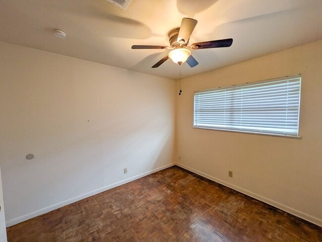 Building Photo - 9225 Shepherd Dr