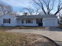 Building Photo - Beautiful Home in North Kansas City School...