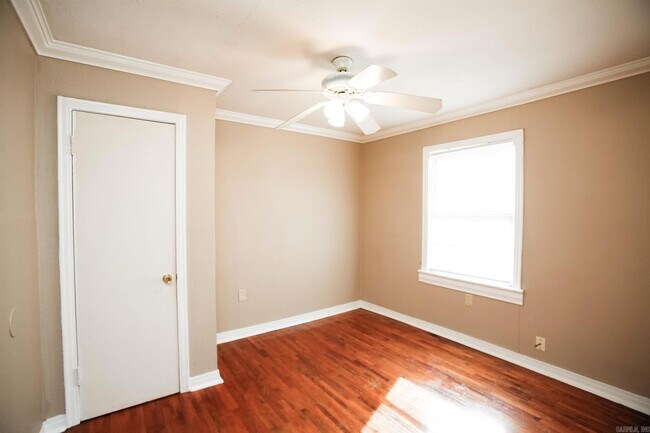 Building Photo - 3510 Walker St