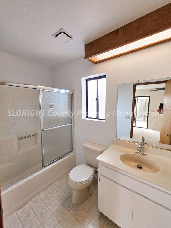 Building Photo - AVAILABLE NOW - 2 Bed/2 Bath Oceano Apartment with Nice Views
