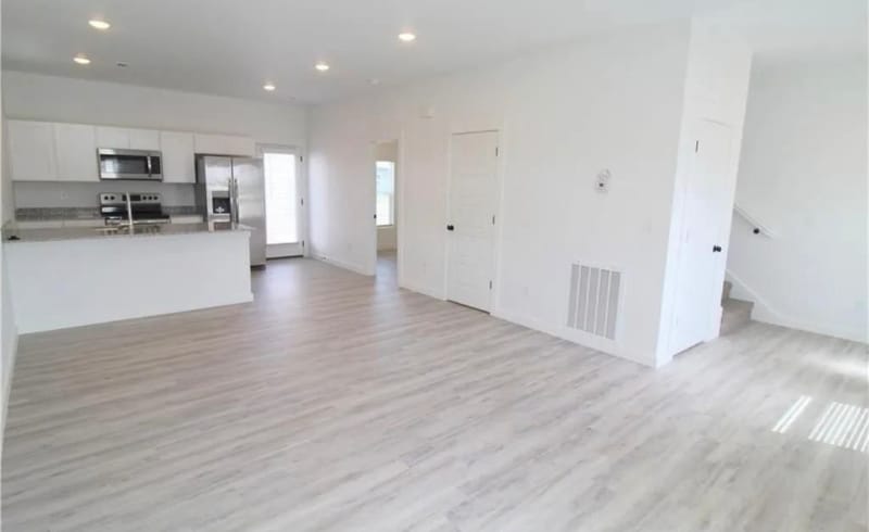 Building Photo - 881 Boardwalk Ave