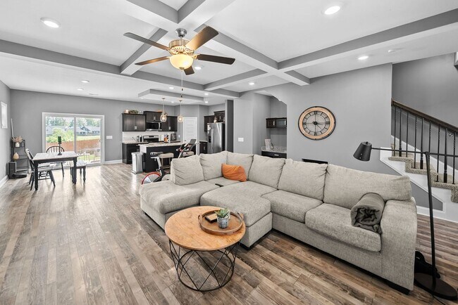 Building Photo - 1116 Eagle's View Dr