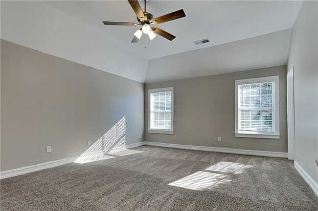 Building Photo - 805 River Valley Dr