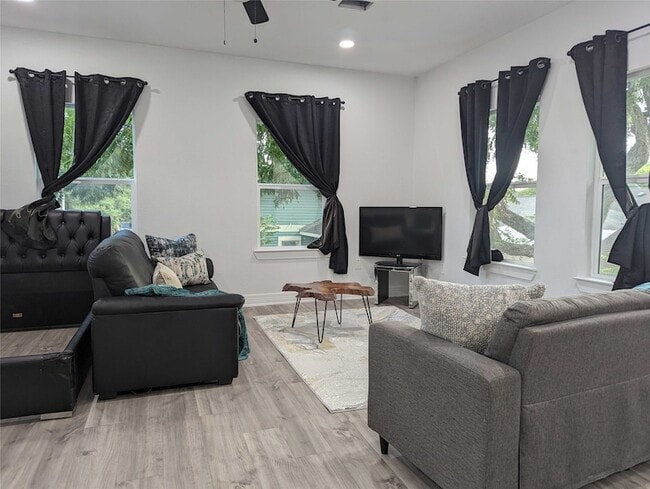 Building Photo - 4711 Rusk St