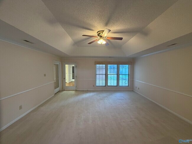 Building Photo - 701 Rigel Dr SW