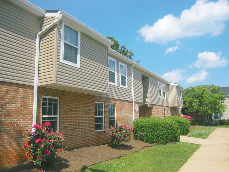 SOUTHERN_PINES - 24 Cunningham Rd Taylors SC 29687 | Apartment Finder