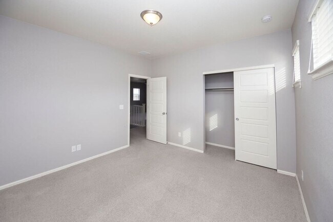 Building Photo - Beautiful Single-Family Home in a Great Location!