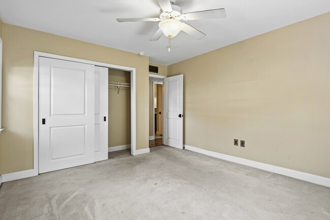 Building Photo - 1240 Fairmont Ave