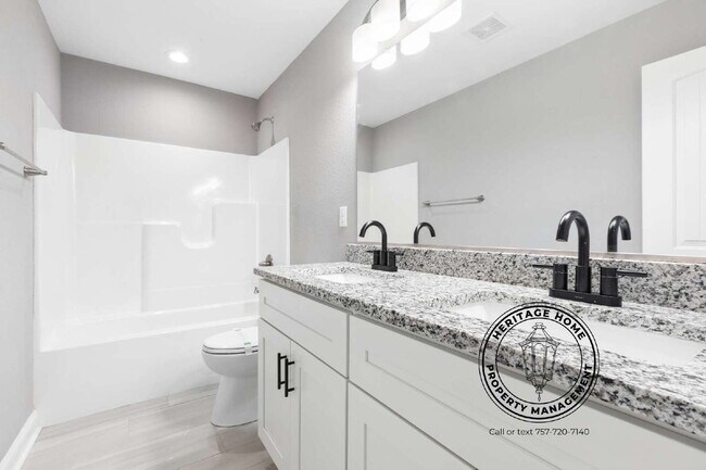 Building Photo - Charming 3-Bed Haven with 2.5 Baths in the Heart of Hampton!