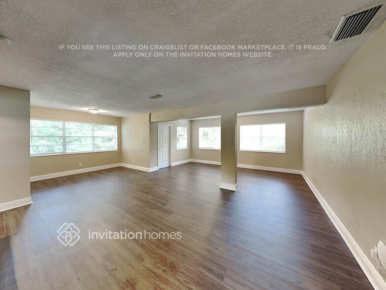 Building Photo - 5301 Myrtle Terrace