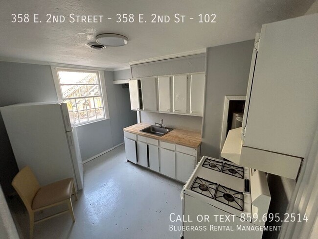 Primary Photo - Efficiency Apartment Downtown Lexington