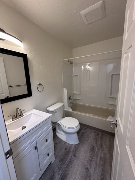 Building Photo - 2706 Turner St