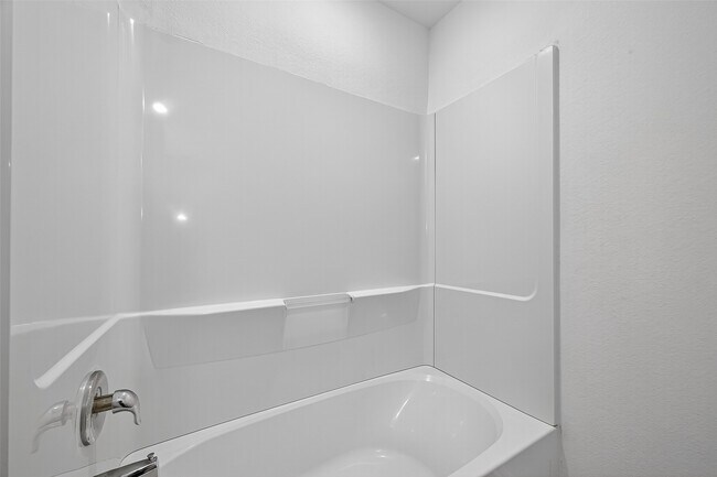 Building Photo - 27130 Breakaway Ln