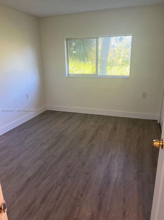 Building Photo - 1141 Lake Victoria Dr