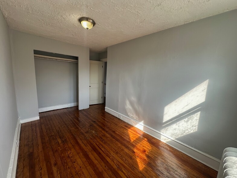 Building Photo - 4341 N Fairhill St