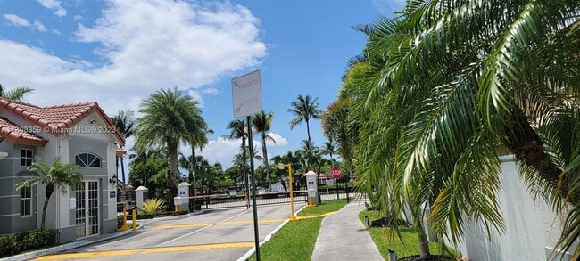 Building Photo - 4723 SW 163rd Pl