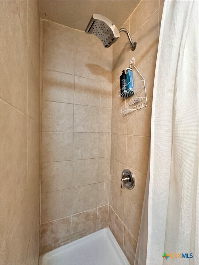 Building Photo - 511 McKie St