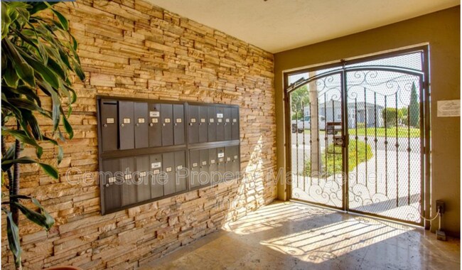 Building Photo - 4560 60th St