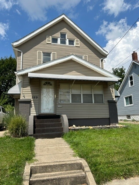Primary Photo - 889 Battles Ave