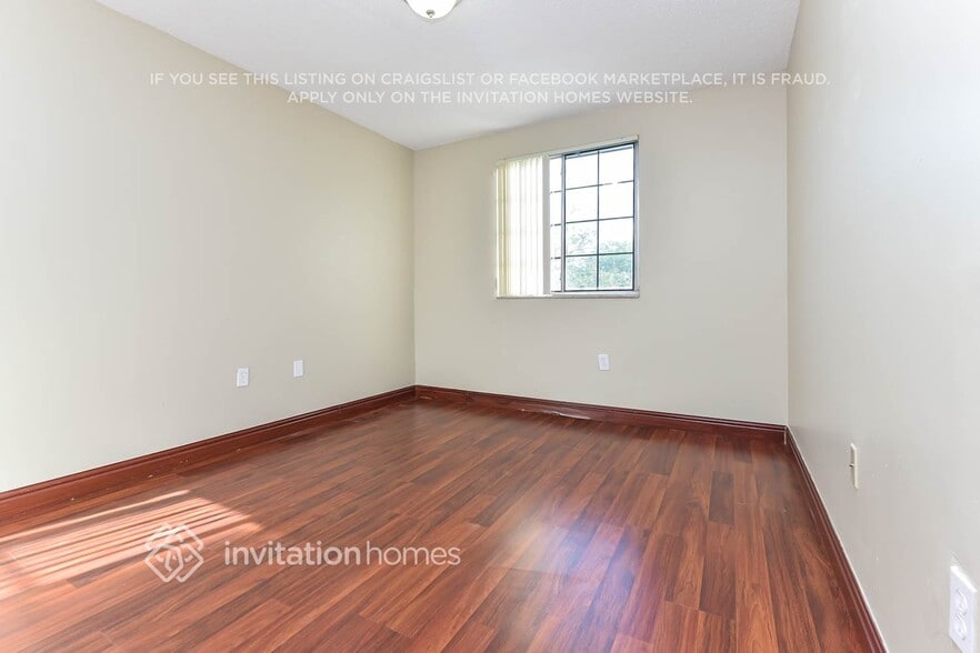 Building Photo - 14450 SW 139th Ave