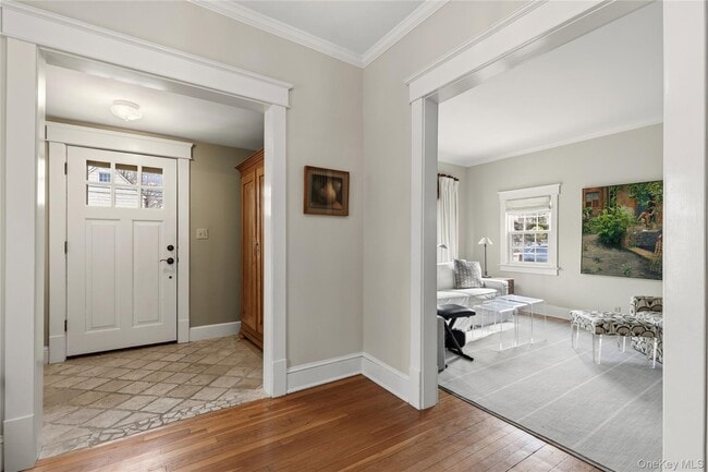 Building Photo - 47 Hillcrest Ave