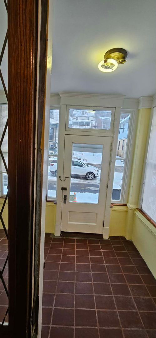 Building Photo - 438 Goethe St