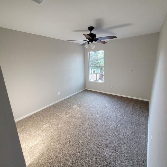Building Photo - 14623 Highland Ridge